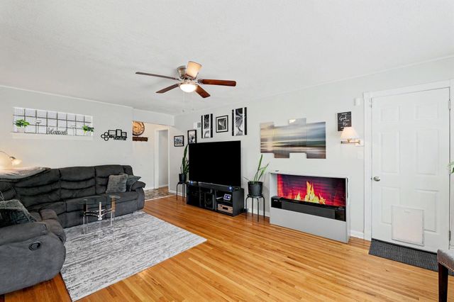 3619 E 9th St N, Wichita, KS 67208