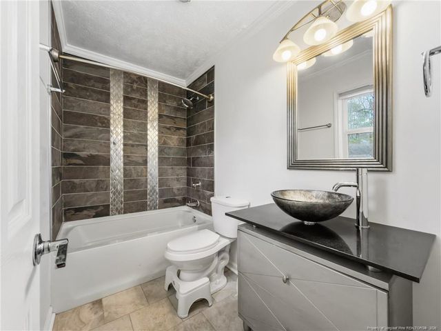 3555 Sturbridge Drive, Hope Mills, NC 28348