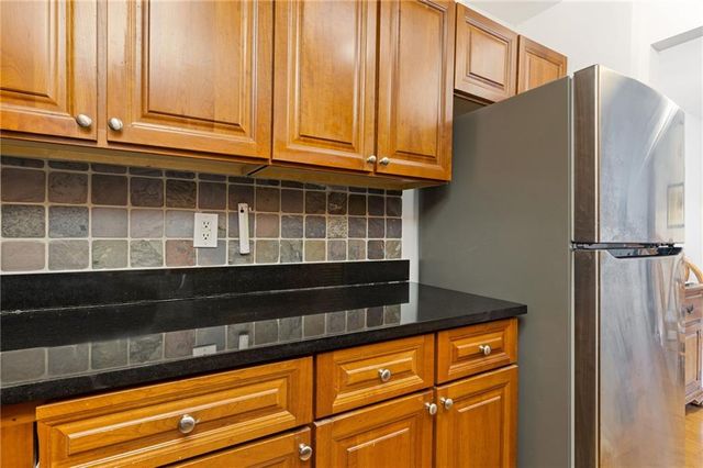 2479 Peachtree NE Road 402, Atlanta, GA 30305