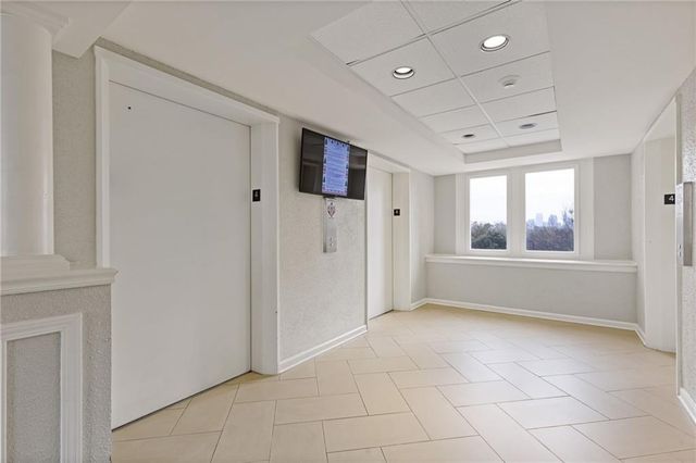 2479 Peachtree NE Road 402, Atlanta, GA 30305