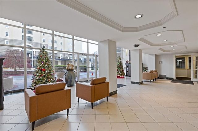 2479 Peachtree NE Road 402, Atlanta, GA 30305