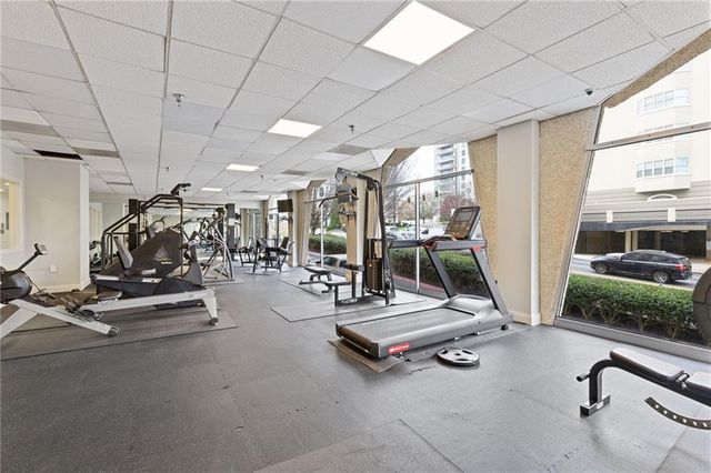 2479 Peachtree NE Road 402, Atlanta, GA 30305