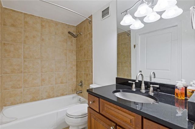 2479 Peachtree NE Road 402, Atlanta, GA 30305