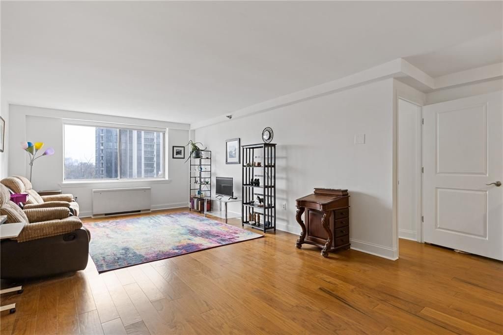 2479 Peachtree NE Road 402, Atlanta, GA 30305