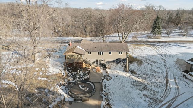 1596 Sunrise Drive NE, Solon, IA 52333