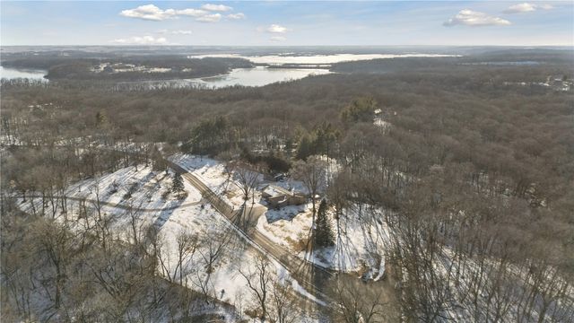 1596 Sunrise Drive NE, Solon, IA 52333