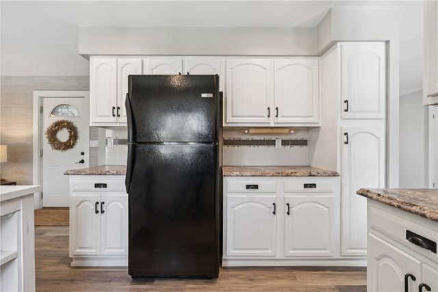 1596 Sunrise Drive NE, Solon, IA 52333