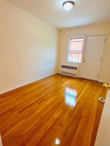 61-50 219th Street 2, Bayside, NY 11364