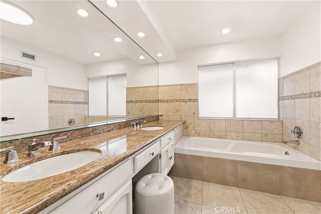 7620 Rudnick Avenue, Canoga Park, CA 91304