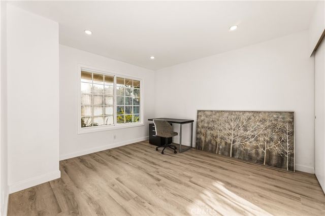 7620 Rudnick Avenue, Canoga Park, CA 91304