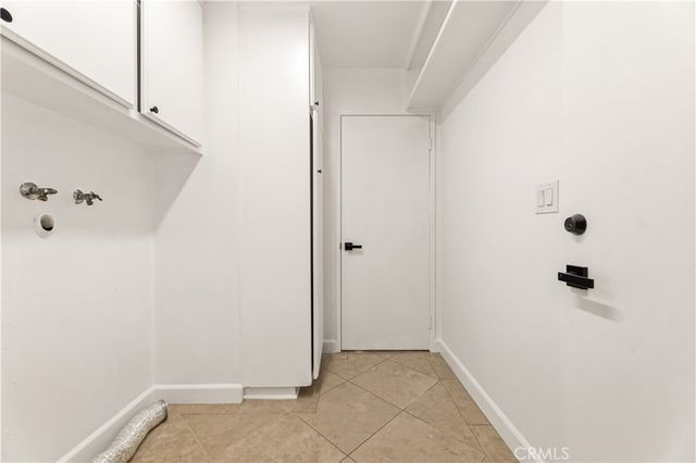 7620 Rudnick Avenue, Canoga Park, CA 91304