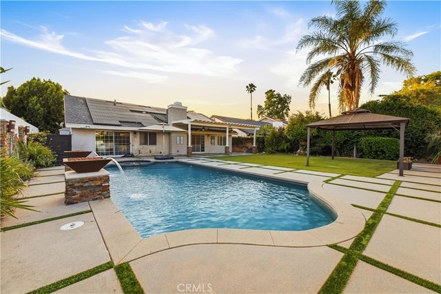 7620 Rudnick Avenue, Canoga Park, CA 91304