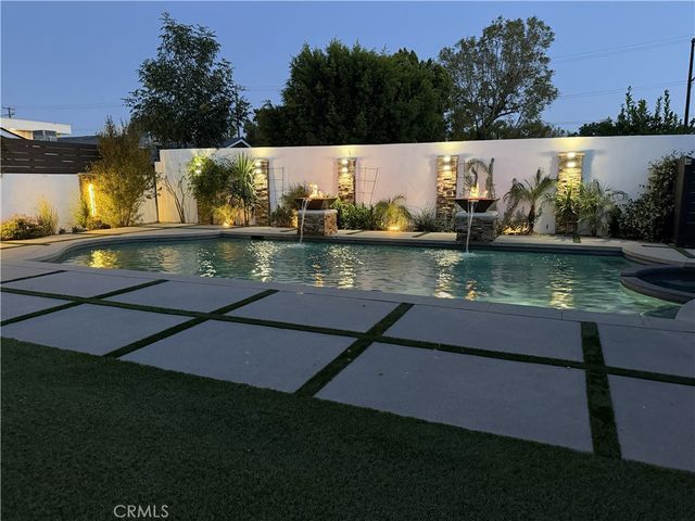 7620 Rudnick Avenue, Canoga Park, CA 91304