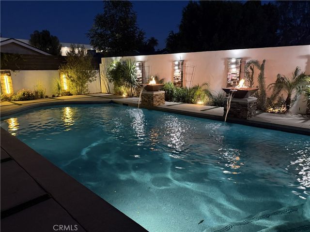 7620 Rudnick Avenue, Canoga Park, CA 91304