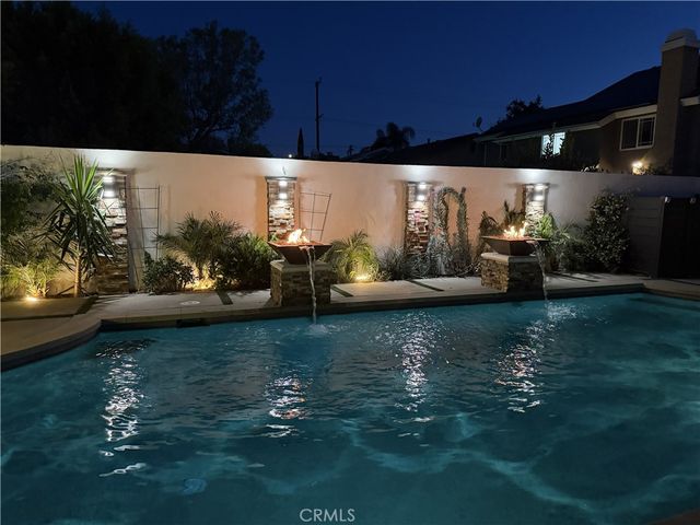 7620 Rudnick Avenue, Canoga Park, CA 91304