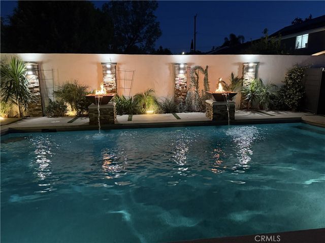 7620 Rudnick Avenue, Canoga Park, CA 91304