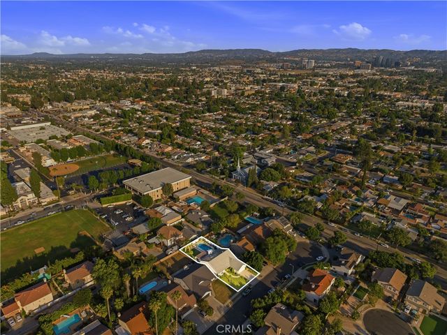 7620 Rudnick Avenue, Canoga Park, CA 91304