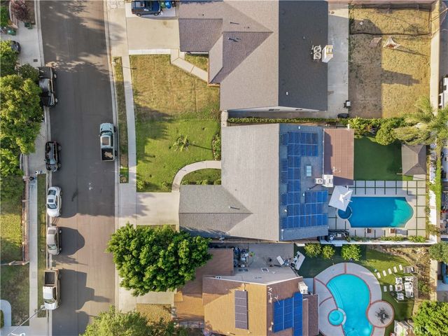 7620 Rudnick Avenue, Canoga Park, CA 91304