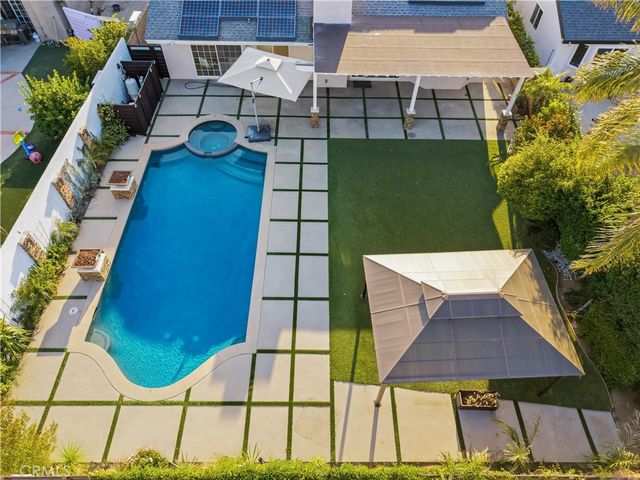 7620 Rudnick Avenue, Canoga Park, CA 91304