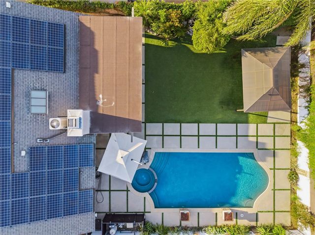 7620 Rudnick Avenue, Canoga Park, CA 91304