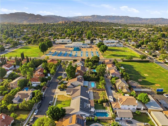 7620 Rudnick Avenue, Canoga Park, CA 91304