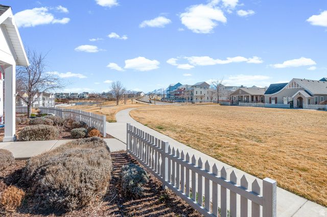 11089 S CASCABEL DR, South Jordan, UT 84009