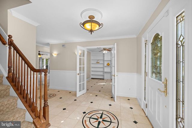 9454 LAPSTRAKE LN, Burke, VA 22015