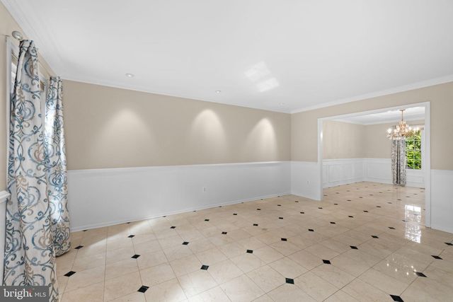 9454 LAPSTRAKE LN, Burke, VA 22015