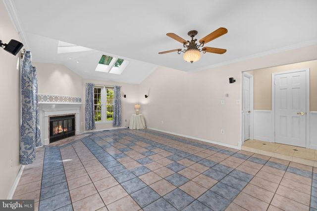 9454 LAPSTRAKE LN, Burke, VA 22015
