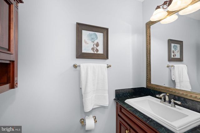 9454 LAPSTRAKE LN, Burke, VA 22015