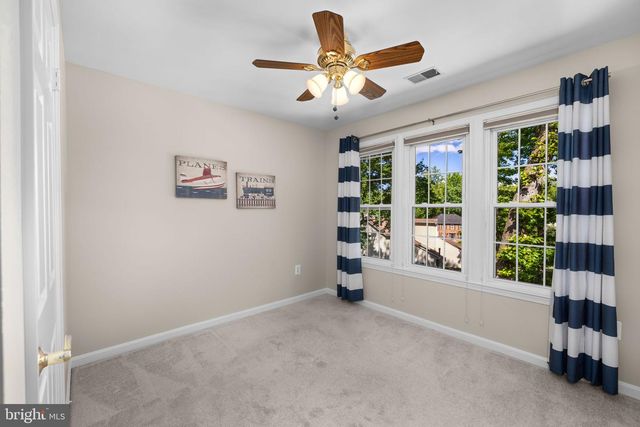 9454 LAPSTRAKE LN, Burke, VA 22015