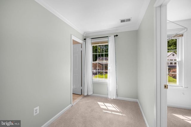 9454 LAPSTRAKE LN, Burke, VA 22015