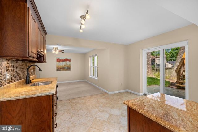 9454 LAPSTRAKE LN, Burke, VA 22015