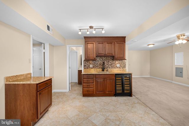 9454 LAPSTRAKE LN, Burke, VA 22015