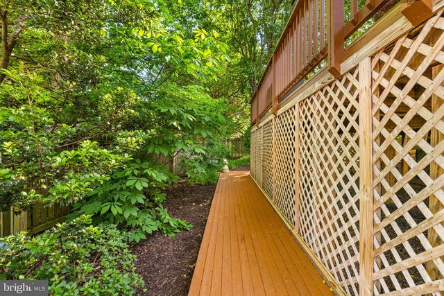 9454 LAPSTRAKE LN, Burke, VA 22015