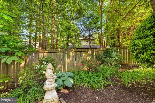 9454 LAPSTRAKE LN, Burke, VA 22015