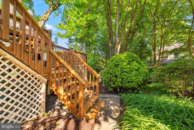 9454 LAPSTRAKE LN, Burke, VA 22015
