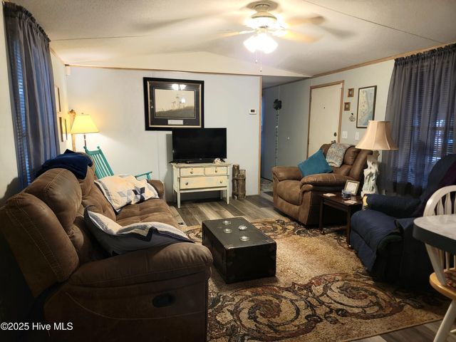 2152 Forest Drive SW, Supply, NC 28462