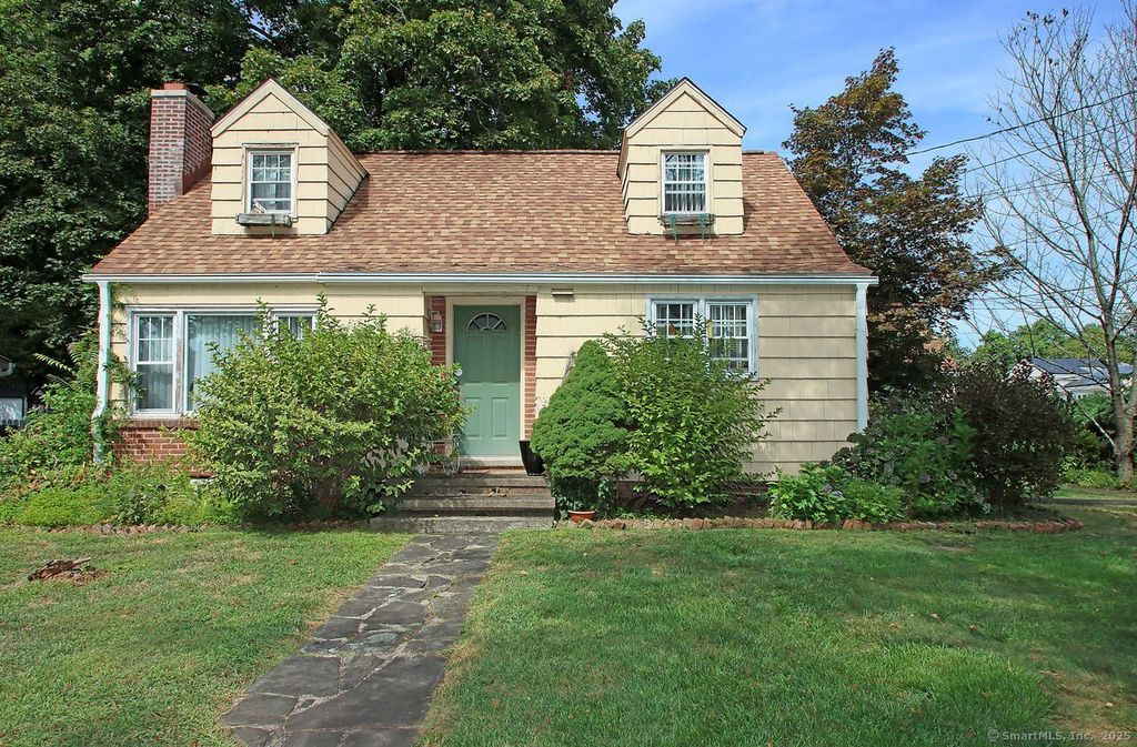 520 Hartford Turnpike, Hamden, CT 06517