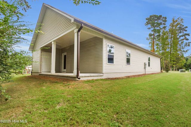 318 Camp Creek Drive, Oriental, NC 28571
