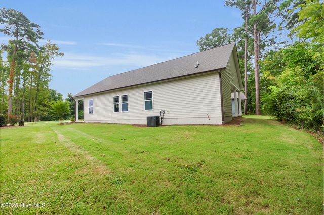 318 Camp Creek Drive, Oriental, NC 28571