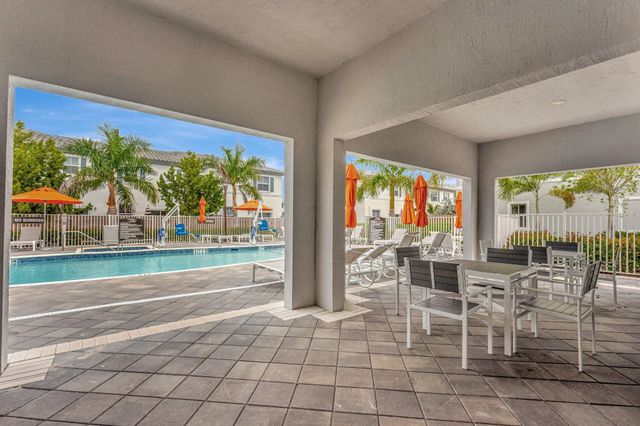 4611 NW 118th Avenue, Coral Springs, FL 33076