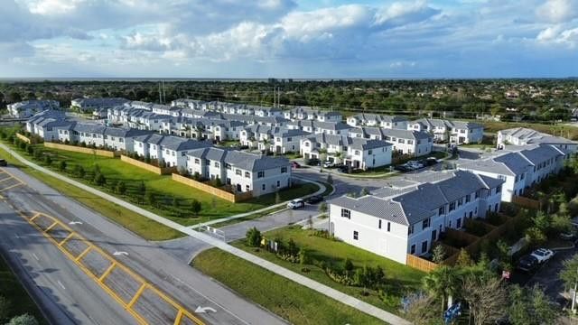 4611 NW 118th Avenue, Coral Springs, FL 33076