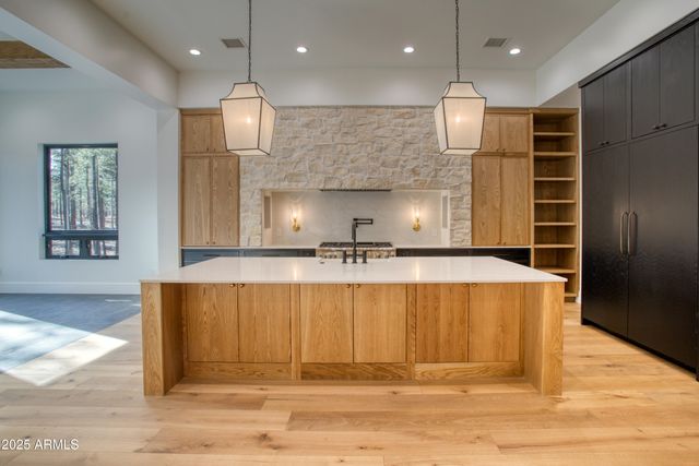 9525 Sierra Springs Drive, Pinetop, AZ 85935