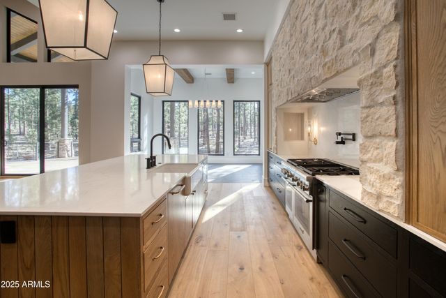 9525 Sierra Springs Drive, Pinetop, AZ 85935