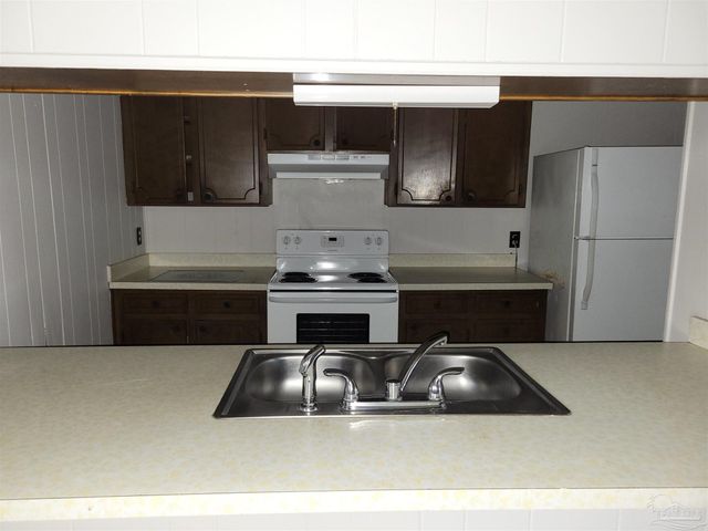 8487 Old Spanish Trl Rd, Pensacola, FL 32514