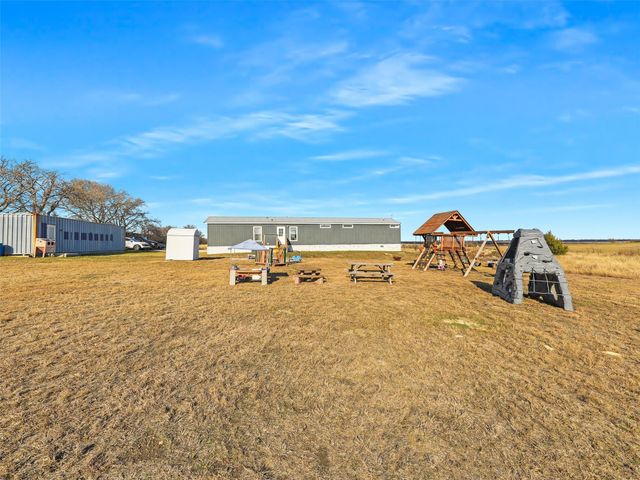 16384 FM 1173, Krum, TX 76249