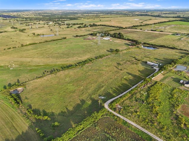 16384 FM 1173, Krum, TX 76249