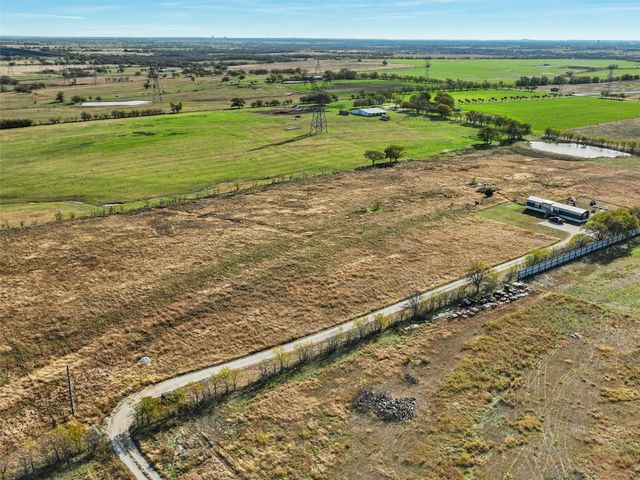 16384 FM 1173, Krum, TX 76249