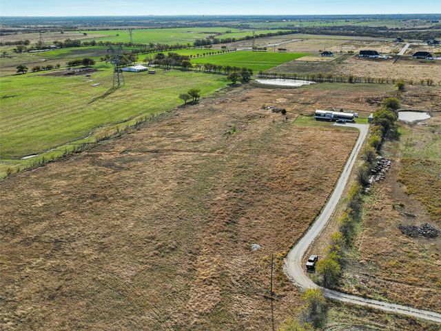 16384 FM 1173, Krum, TX 76249